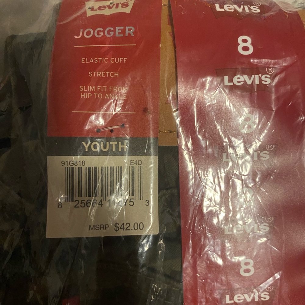 Levi’s youth size 8 boys camo nwt